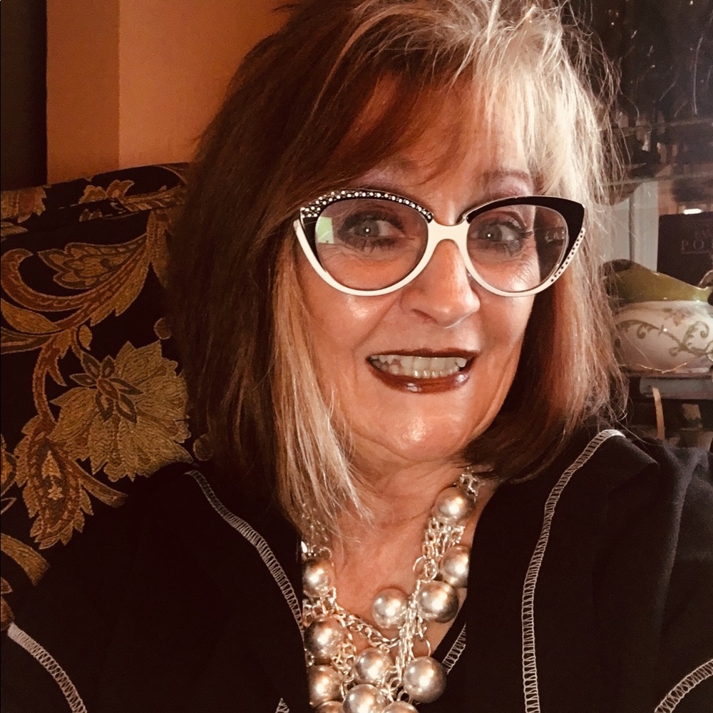 Meet your Posher, Beth